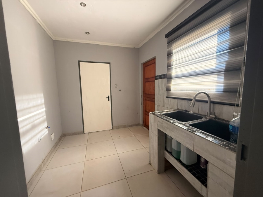 5 Bedroom Property for Sale in Waterkloof North West